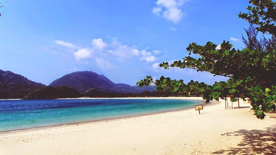 Lampuuk Beach aceh - travel treasures